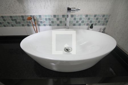 Casa à venda com 170m², 3 quartos e 2 vagasLavabo 