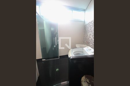 Casa à venda com 170m², 3 quartos e 2 vagasÁrea de Serviço