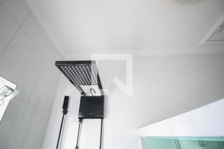 Casa à venda com 170m², 3 quartos e 2 vagasBanheiro