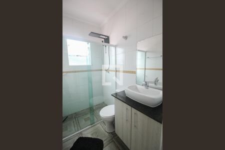 Casa à venda com 170m², 3 quartos e 2 vagasBanheiro