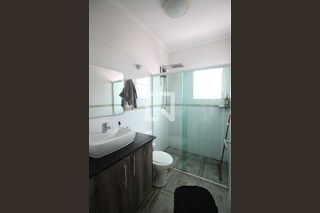 Casa à venda com 170m², 3 quartos e 2 vagasBanheiro