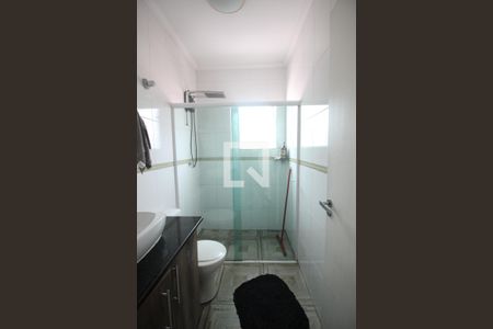 Casa à venda com 170m², 3 quartos e 2 vagasBanheiro