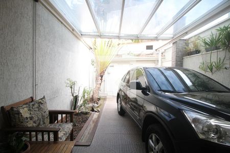 Casa à venda com 170m², 3 quartos e 2 vagasGaragem 