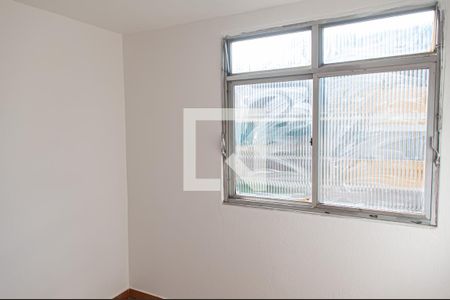 Quarto 1 de apartamento para alugar com 2 quartos, 60m² em Taquara, Rio de Janeiro