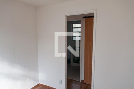 Quarto 1 de apartamento para alugar com 2 quartos, 60m² em Taquara, Rio de Janeiro