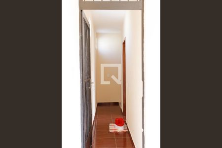 Casa à venda com 101m², 2 quartos e sem vaga Casa à venda com 101m², 2 quartos e sem vagaCorredor