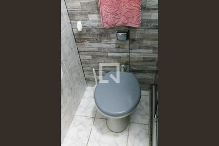 Casa à venda com 101m², 2 quartos e sem vaga Casa à venda com 101m², 2 quartos e sem vagaBanheiro