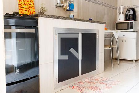 Casa à venda com 101m², 2 quartos e sem vaga Casa à venda com 101m², 2 quartos e sem vagaCozinha - Armários