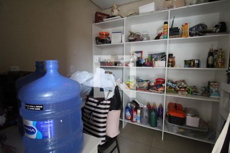 Casa para alugar com 200m², 5 quartos e 4 vagasDispensa