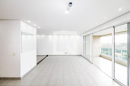 Apartamento para alugar com 186m², 2 quartos e 4 vagas Apartamento para alugar com 186m², 2 quartos e 4 vagasSala