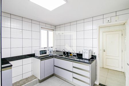 Apartamento para alugar com 186m², 2 quartos e 4 vagas Apartamento para alugar com 186m², 2 quartos e 4 vagasCozinha