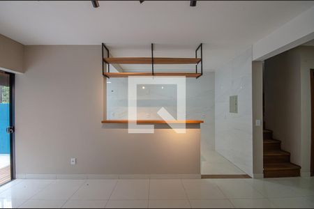 Detalhe Sala de casa à venda com 3 quartos, 158m² em Espírito Santo, Porto Alegre
