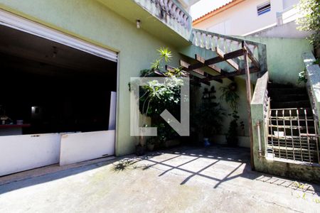 Casa à venda com 341m², 2 quartos e 3 vagas Casa à venda com 341m², 2 quartos e 3 vagasJardim