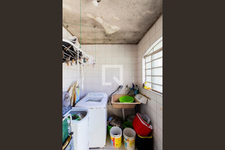 Casa à venda com 341m², 2 quartos e 3 vagas Casa à venda com 341m², 2 quartos e 3 vagasÁrea de Serviço