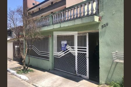 Casa à venda com 341m², 2 quartos e 3 vagas Casa à venda com 341m², 2 quartos e 3 vagasFachada