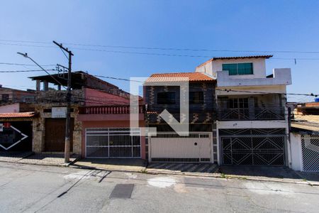 Casa à venda com 341m², 2 quartos e 3 vagas Casa à venda com 341m², 2 quartos e 3 vagasVista Terraço