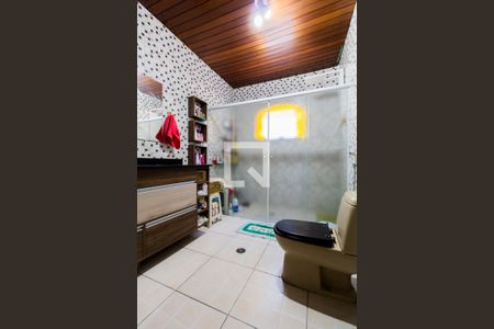 Casa à venda com 341m², 2 quartos e 3 vagas Casa à venda com 341m², 2 quartos e 3 vagasBanheiro