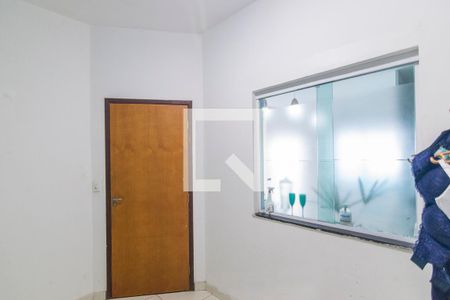 Casa à venda com 180m², 3 quartos e 4 vagasQuarto de Serviço