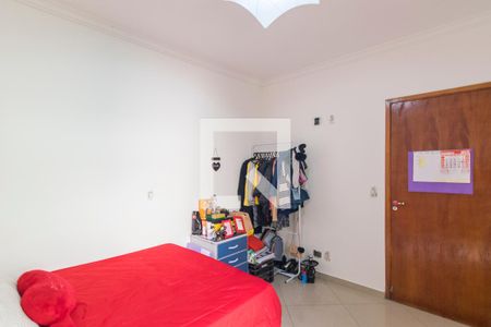 Casa à venda com 180m², 3 quartos e 4 vagasQuarto 2 Suite