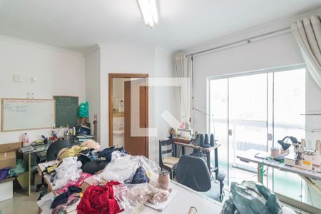 Casa à venda com 180m², 3 quartos e 4 vagasQuarto 1 Suite