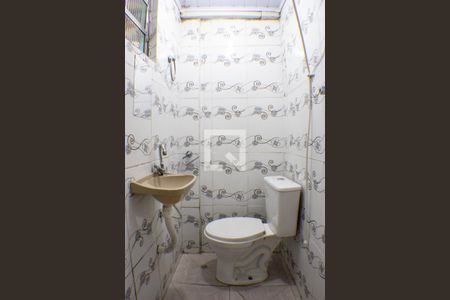 Banheiro de casa para alugar com 1 quarto, 26m² em Vila Campestre, São Paulo