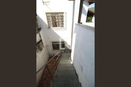 Casa à venda com 450m², 5 quartos e 2 vagasEscada