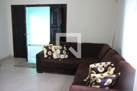 Sala de casa à venda com 4 quartos, 350m² em Itaquera, São Paulo