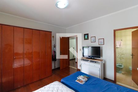 Casa à venda com 363m², 4 quartos e 6 vagas Casa à venda com 363m², 4 quartos e 6 vagasSuíte 01