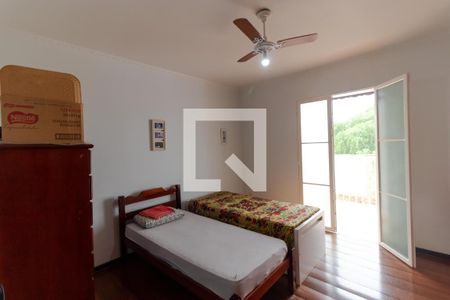 Casa à venda com 363m², 4 quartos e 6 vagas Casa à venda com 363m², 4 quartos e 6 vagasQuarto 02