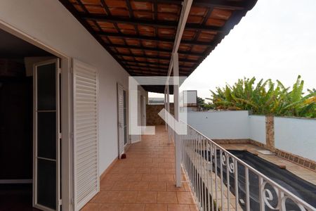 Casa à venda com 363m², 4 quartos e 6 vagas Casa à venda com 363m², 4 quartos e 6 vagasSacada dos Dormitórios