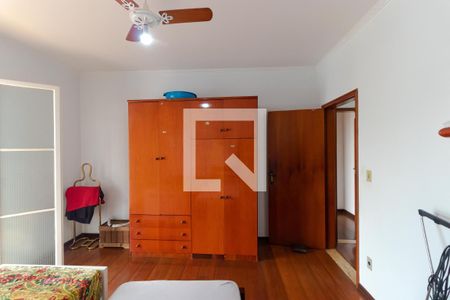 Casa à venda com 363m², 4 quartos e 6 vagas Casa à venda com 363m², 4 quartos e 6 vagasQuarto 02