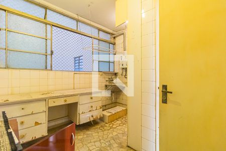 Apartamento à venda com 205m², 3 quartos e 1 vagaÁrea de Serviço