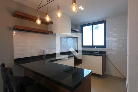 Cozinha de casa de condomínio à venda com 2 quartos, 112m² em Real Parque, São Paulo