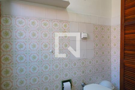 Casa à venda com 185m², 3 quartos e 2 vagasBanheiro Corredor