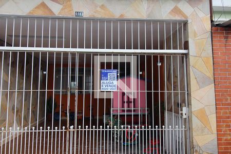 Casa à venda com 125m², 2 quartos e 2 vagasFachada e placa