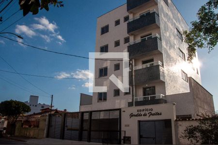 Apartamento à venda com 58m², 2 quartos e 2 vagas Apartamento à venda com 58m², 2 quartos e 2 vagasFachada