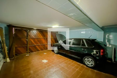 Casa à venda com 448m², 4 quartos e 4 vagas Casa à venda com 448m², 4 quartos e 4 vagasGaragem