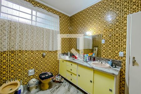 Casa à venda com 448m², 4 quartos e 4 vagas Casa à venda com 448m², 4 quartos e 4 vagasBanheiro 2