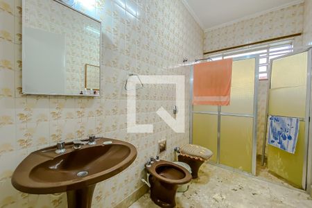 Casa à venda com 448m², 4 quartos e 4 vagas Casa à venda com 448m², 4 quartos e 4 vagasBanheiro