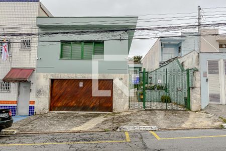 Casa à venda com 448m², 4 quartos e 4 vagas Casa à venda com 448m², 4 quartos e 4 vagasFachada