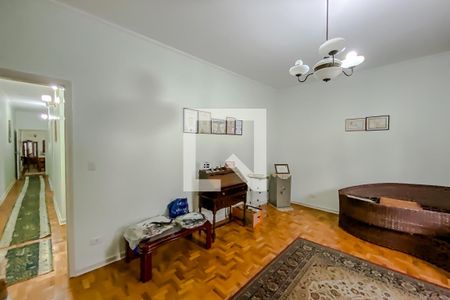 Casa à venda com 448m², 4 quartos e 4 vagas Casa à venda com 448m², 4 quartos e 4 vagasQuarto 3