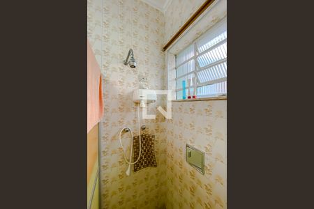 Casa à venda com 448m², 4 quartos e 4 vagas Casa à venda com 448m², 4 quartos e 4 vagasDetalhe Banheiro