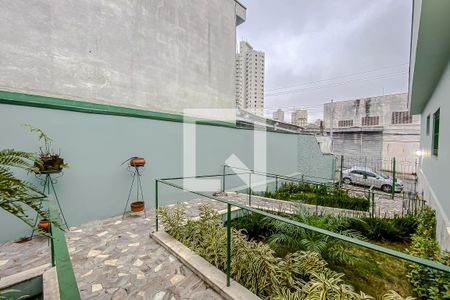 Casa à venda com 448m², 4 quartos e 4 vagas Casa à venda com 448m², 4 quartos e 4 vagasEntrada