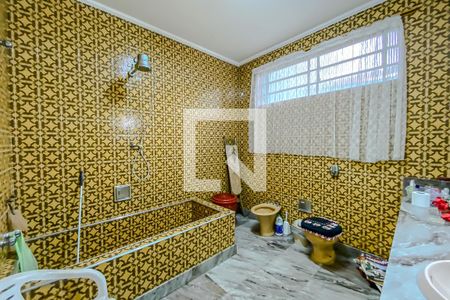 Casa à venda com 448m², 4 quartos e 4 vagas Casa à venda com 448m², 4 quartos e 4 vagasBanheiro 2