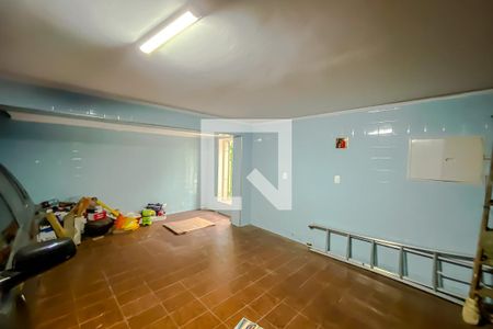 Casa à venda com 448m², 4 quartos e 4 vagas Casa à venda com 448m², 4 quartos e 4 vagasGaragem