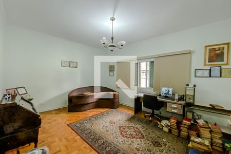 Casa à venda com 448m², 4 quartos e 4 vagas Casa à venda com 448m², 4 quartos e 4 vagasQuarto 3