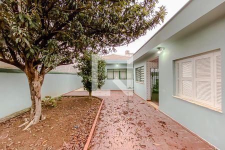 Casa à venda com 448m², 4 quartos e 4 vagas Casa à venda com 448m², 4 quartos e 4 vagasQuintal