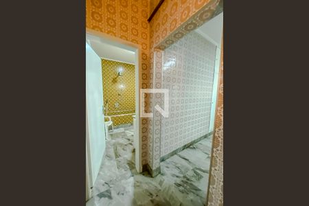 Casa à venda com 448m², 4 quartos e 4 vagas Casa à venda com 448m², 4 quartos e 4 vagasBanheiro 2