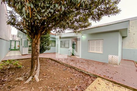 Casa à venda com 448m², 4 quartos e 4 vagas Casa à venda com 448m², 4 quartos e 4 vagasQuintal