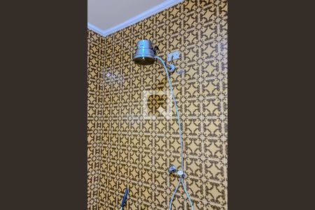 Casa à venda com 448m², 4 quartos e 4 vagas Casa à venda com 448m², 4 quartos e 4 vagasBanheiro 2